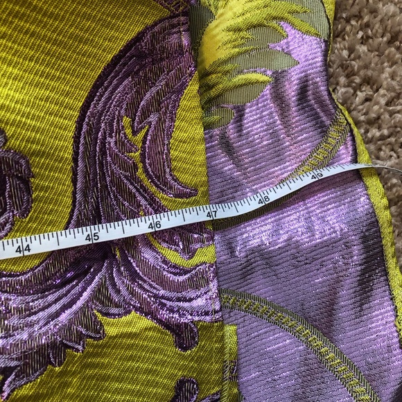 Green and purple gown - Picture 4 of 5